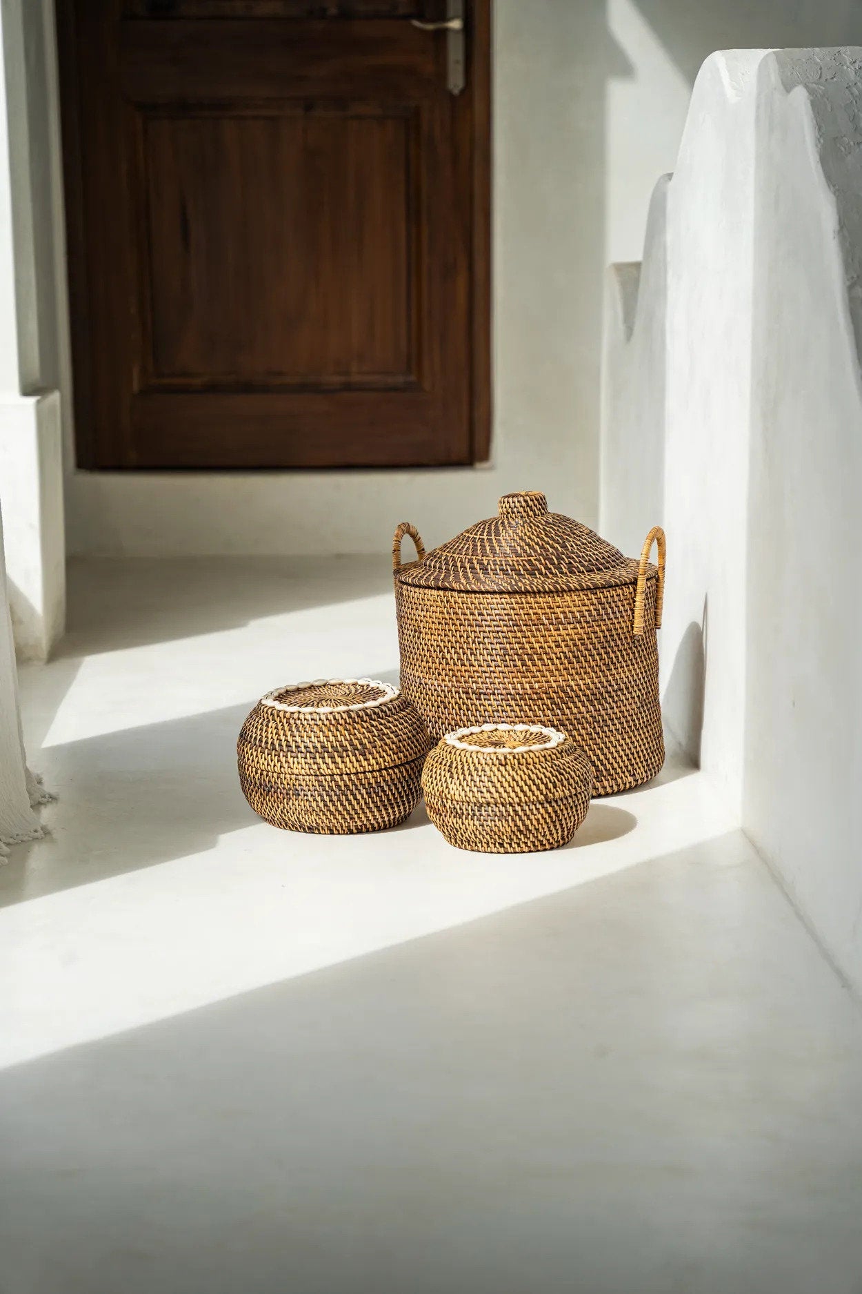 Bazar Bizar – Colonial Peek-a-Boo mand Naturel Bruin M – 27 × 18 cm