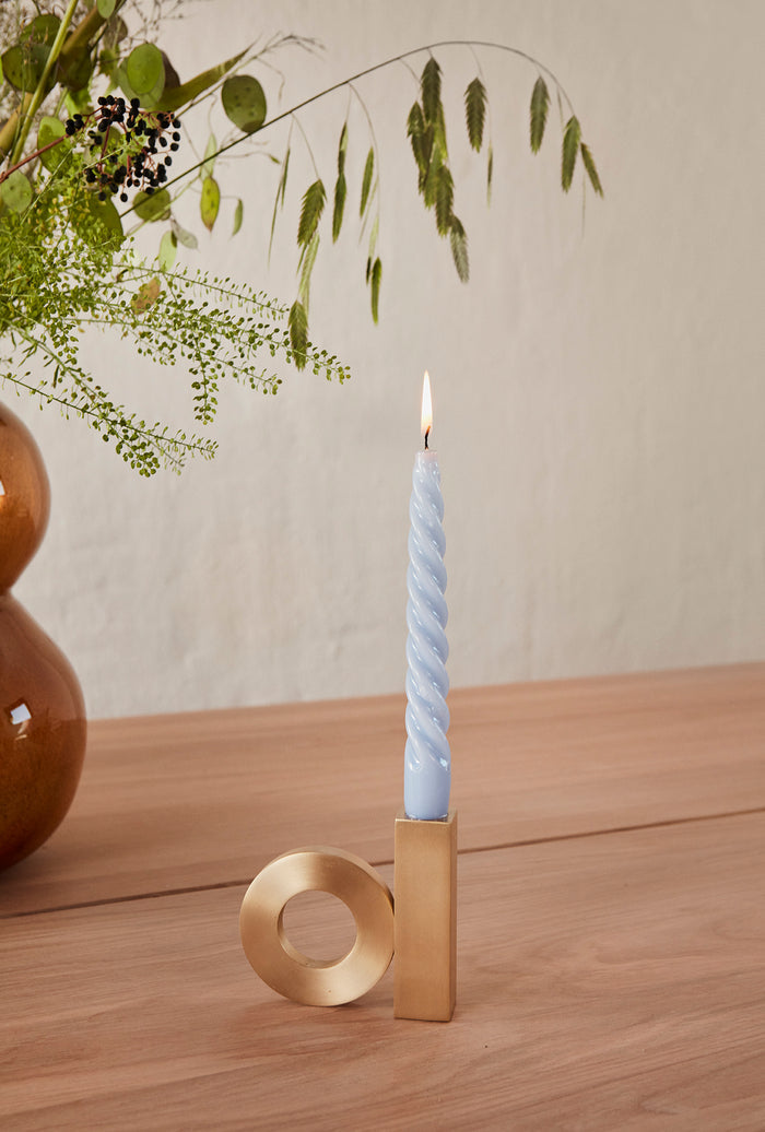 OYOY Living kandelaar Baari van geborsteld messing 10 × 10,6 × 2,6 cm