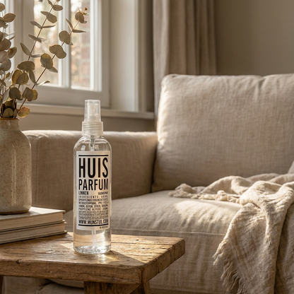 Mijn Stijl roomspray Linnen in een licht interieur
